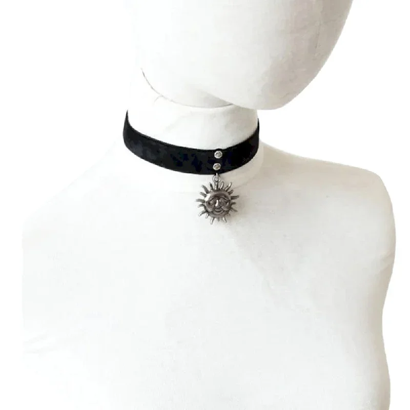 mister-sun-velvet-choker-collar