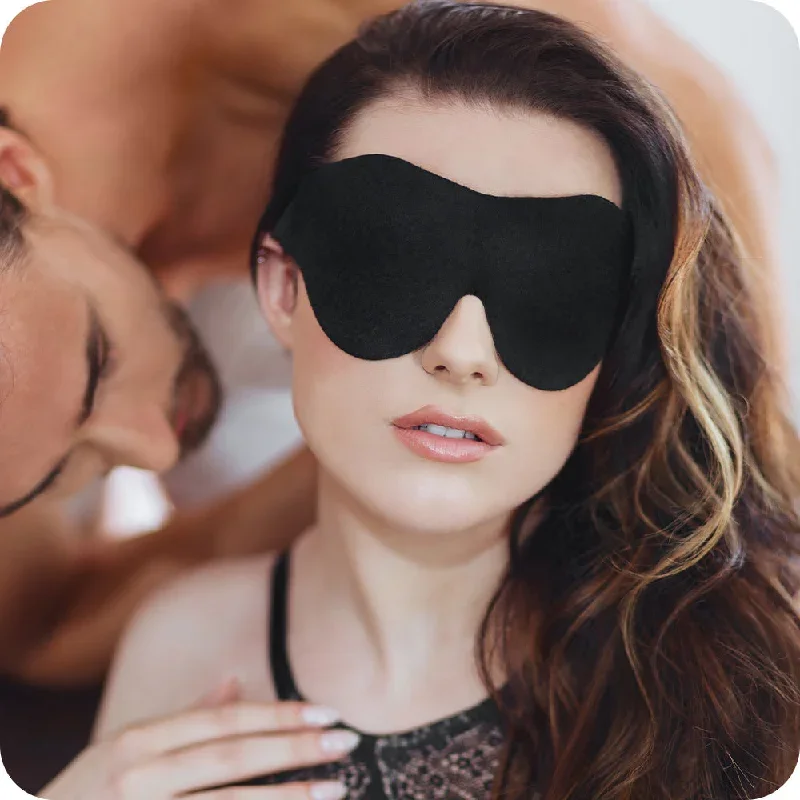 soft-blindfold-in-black